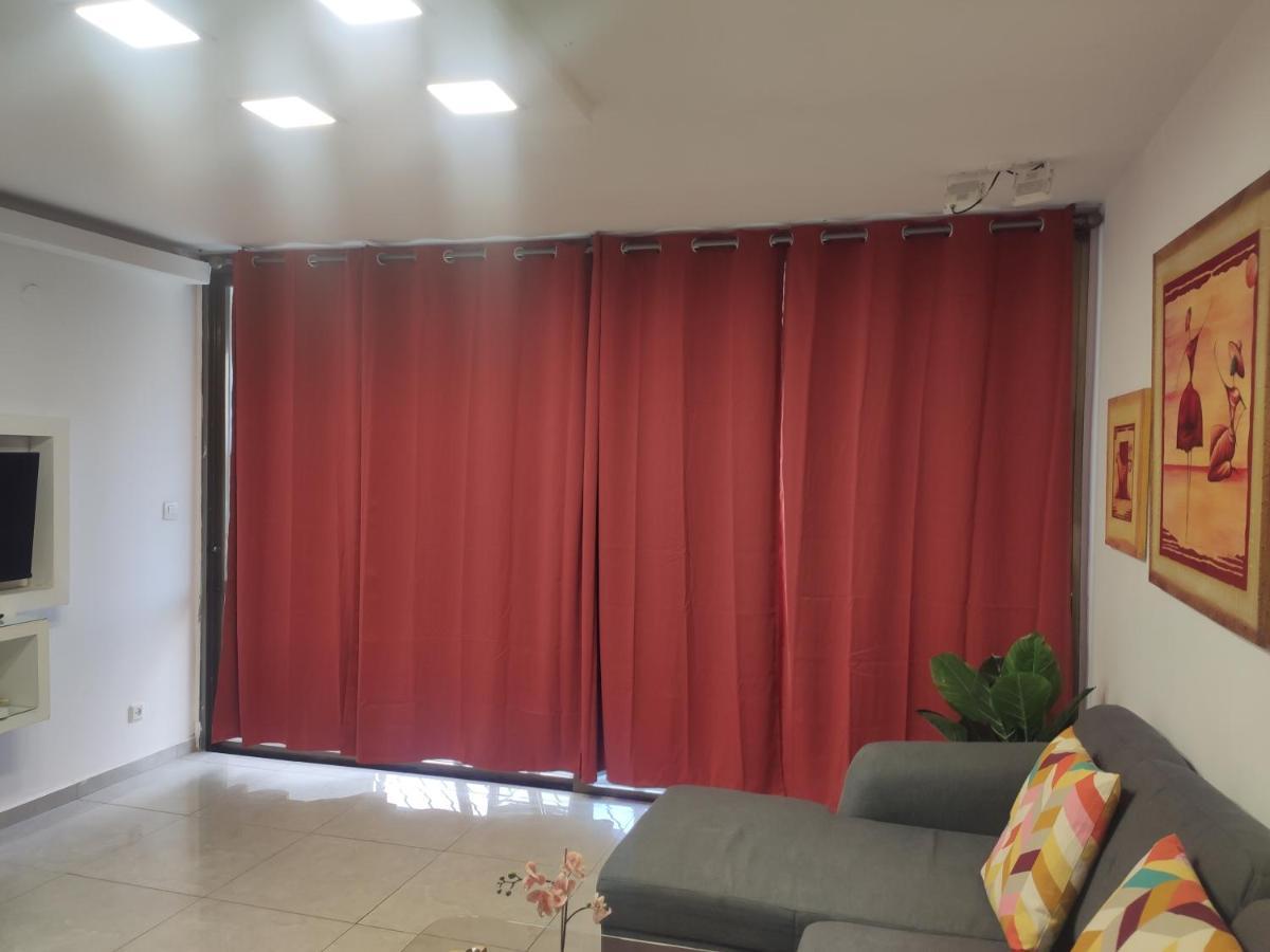 Vacation Apartment Ейлат Екстериор снимка