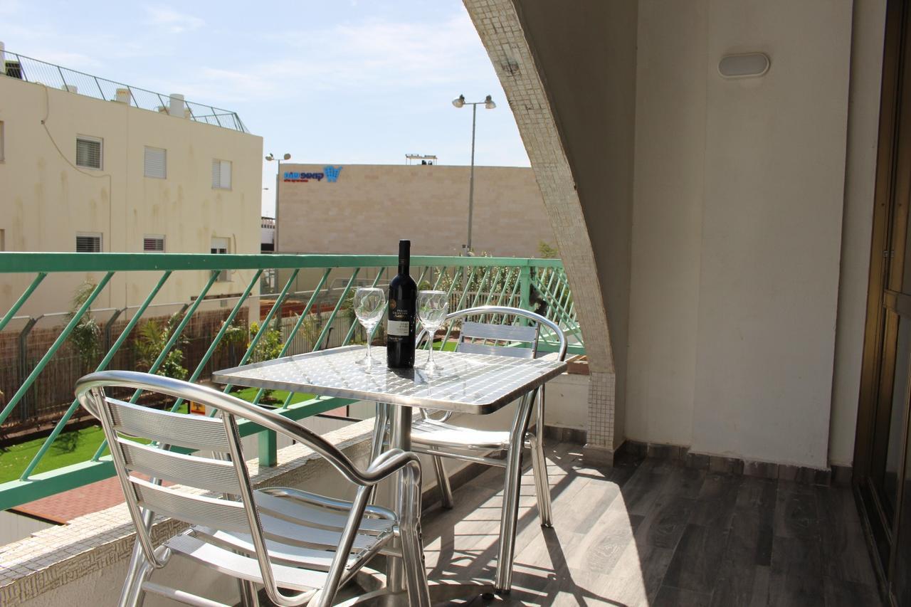 Vacation Apartment Ейлат Екстериор снимка