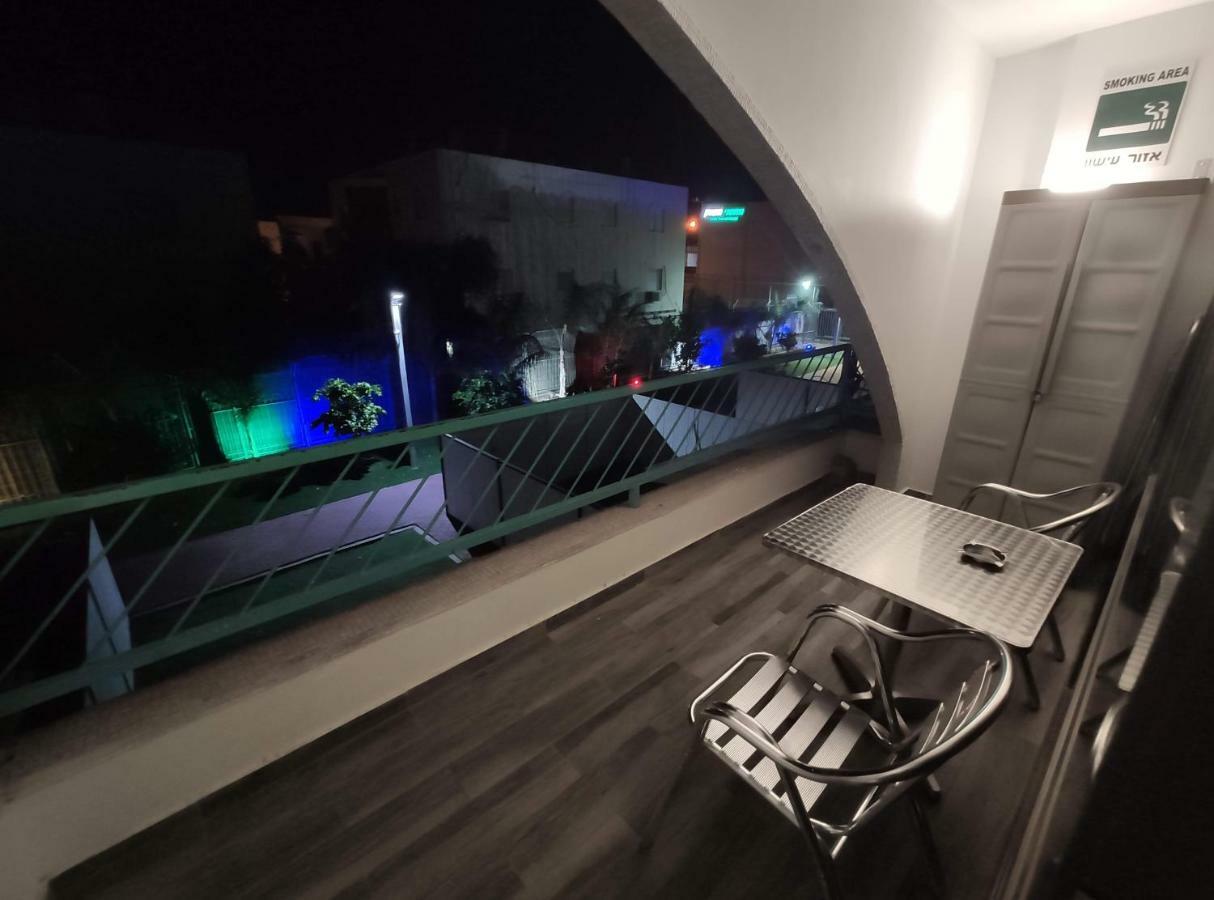 Vacation Apartment Ейлат Екстериор снимка